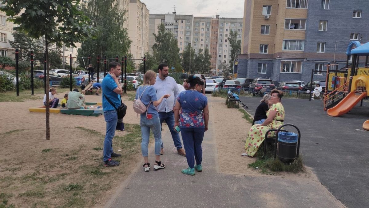 В «Южном» по инициативе жителей и при поддержке депутата ТГД Максима  Жиркова отремонтируют дворовую территорию